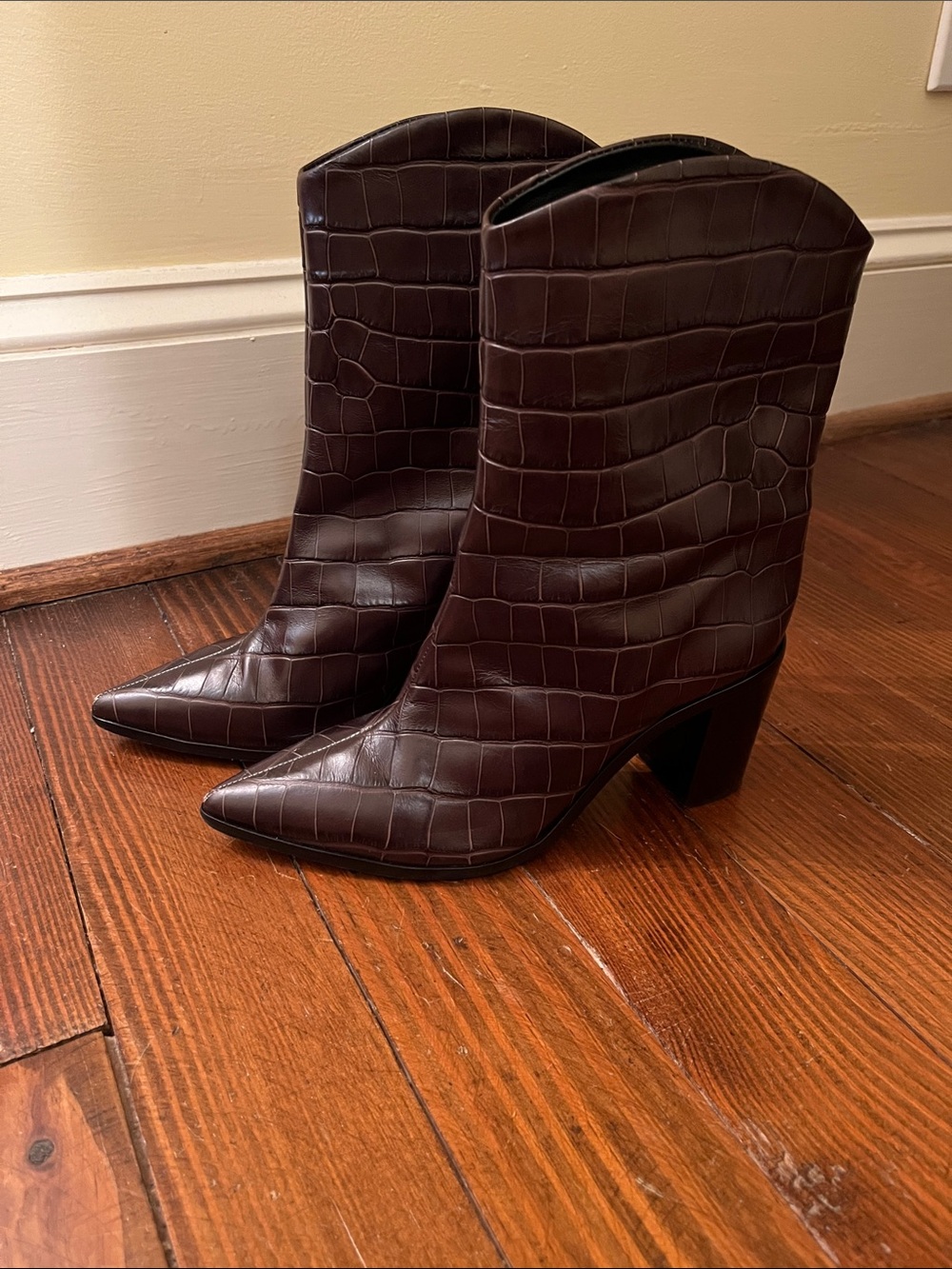 Schutz Vonna Bootie in Umber/Croc Effect Leather Size 7.5